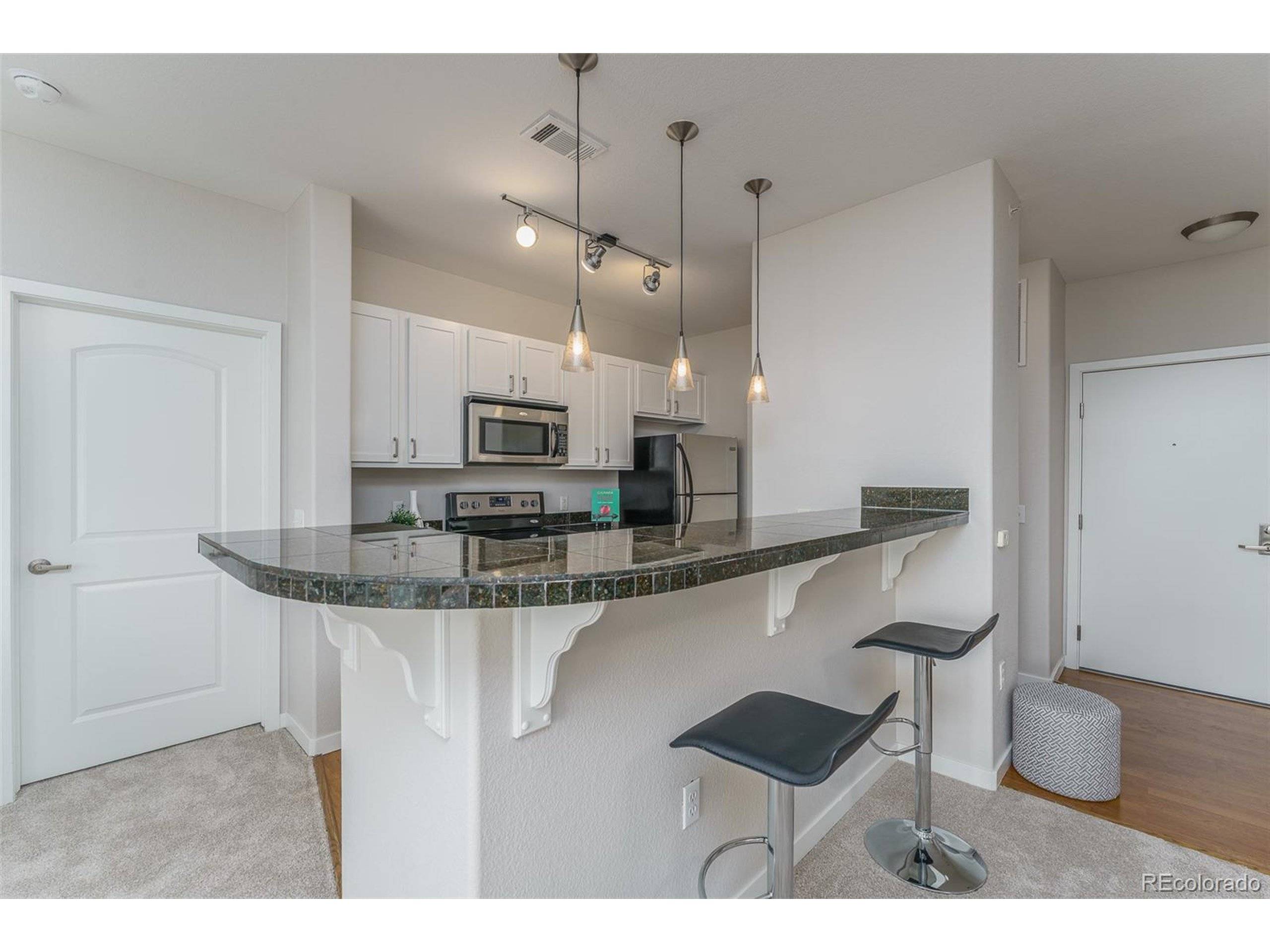 Broomfield, CO 80020,13456 Via Varra #411