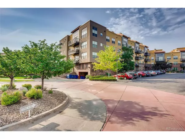 9019 E Panorama Cir #D-419, Englewood, CO 80112