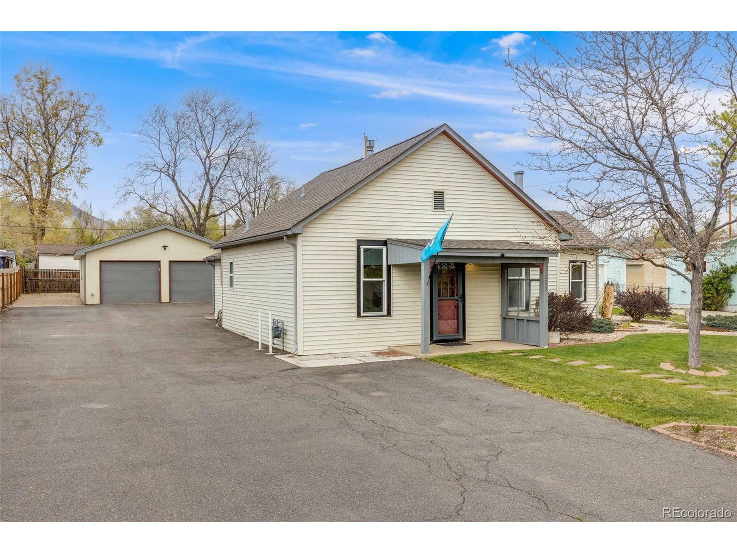 Golden, CO 80401,1055 Quartz St