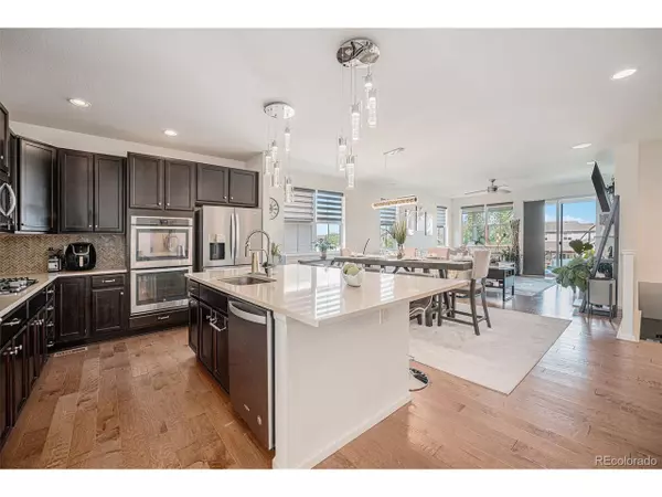 9294 Dunraven Loop, Arvada, CO 80007