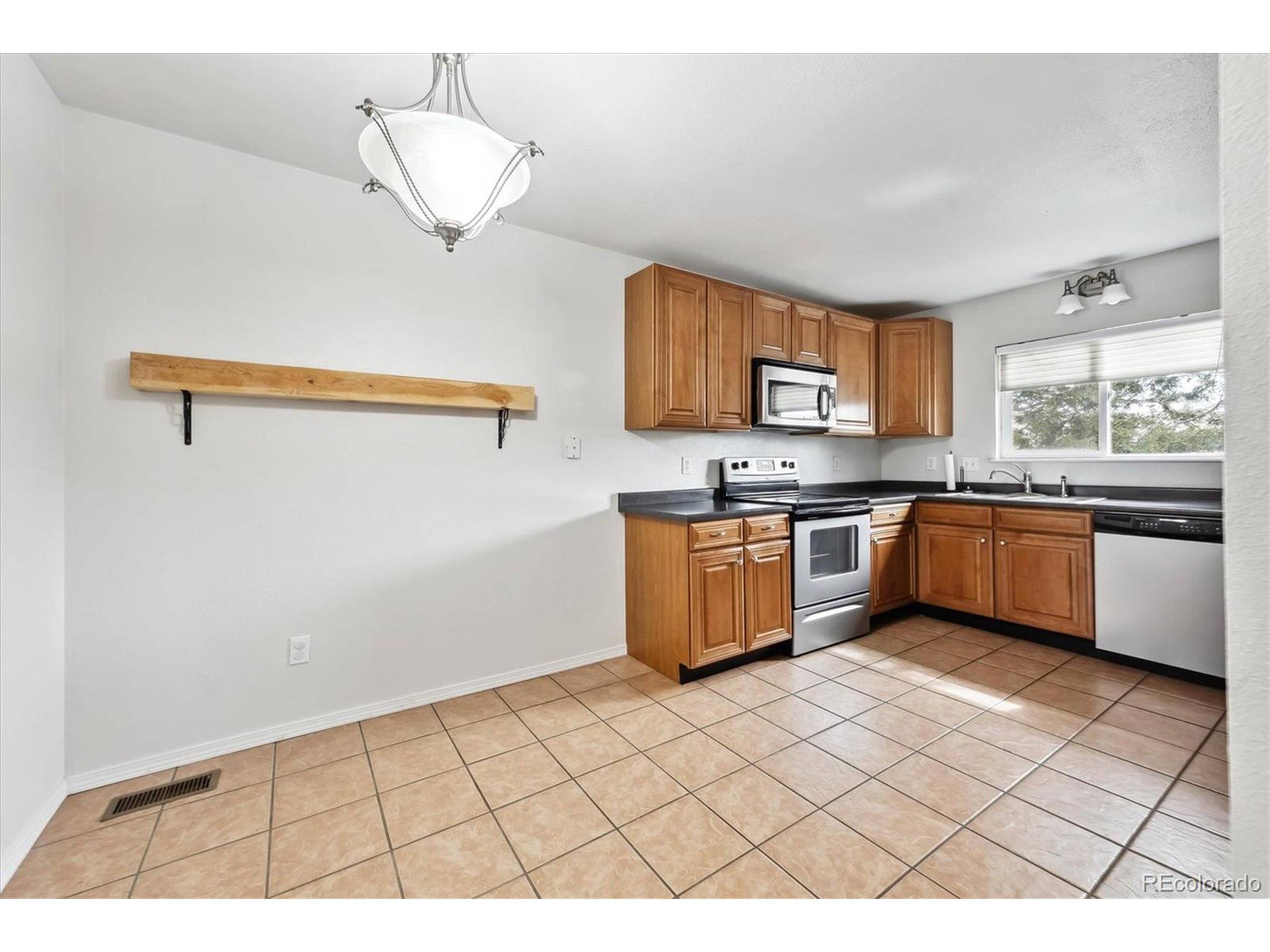 Westminster, CO 80031,8460 Decatur St #138