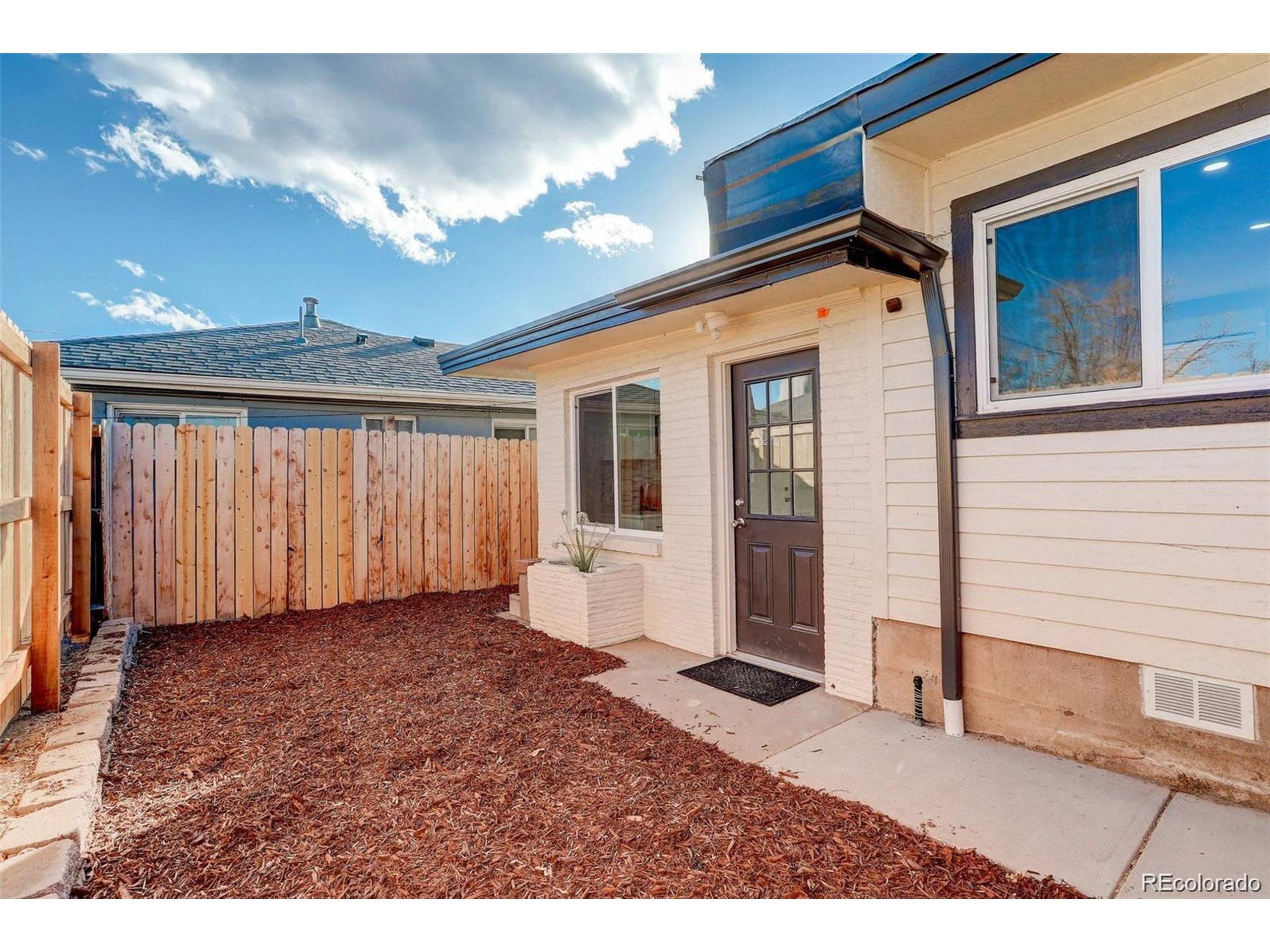 Denver, CO 80221,4835 Grove St