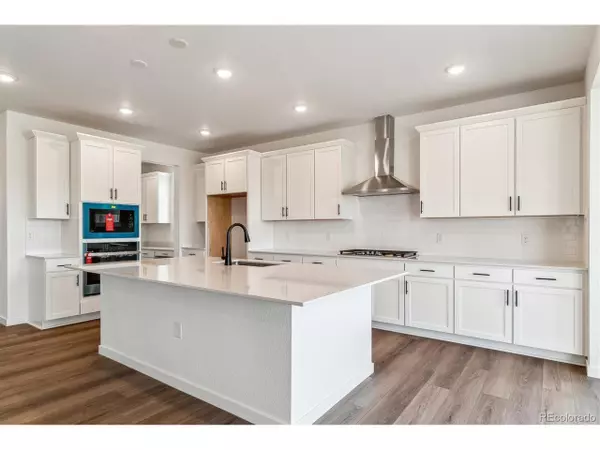 Aurora, CO 80018,25284 E Warren Pl