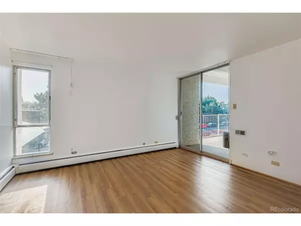 Denver, CO 80220,955 Eudora St #204E