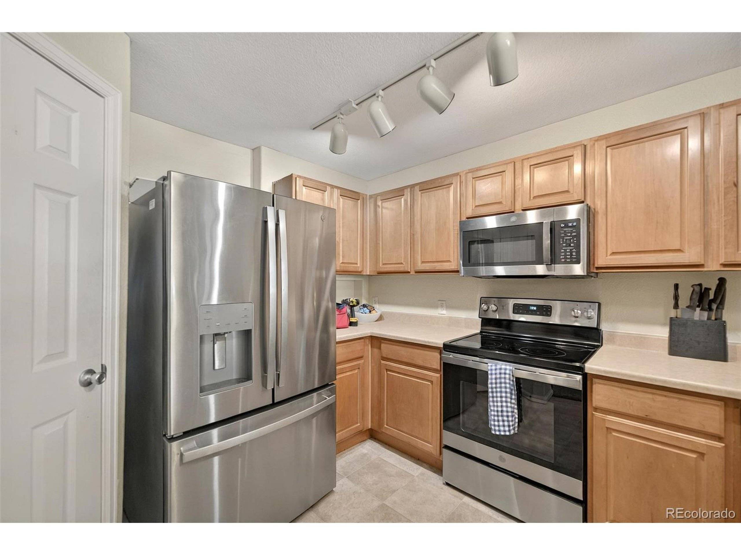 Castle Rock, CO 80104,479 Black Feather Loop #311