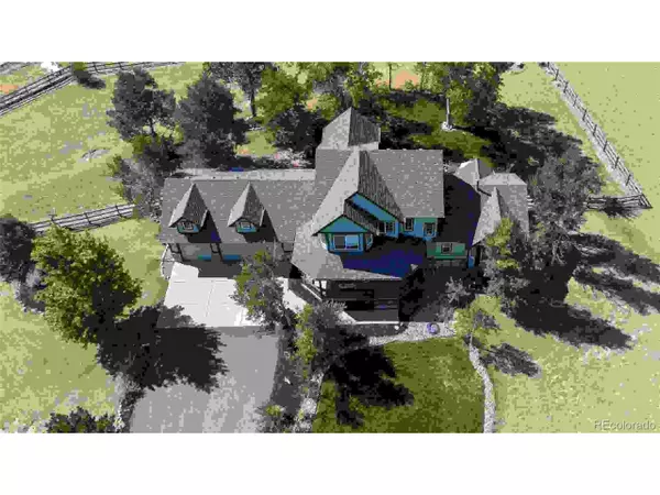 925 Antelope Dr W, Bennett, CO 80102