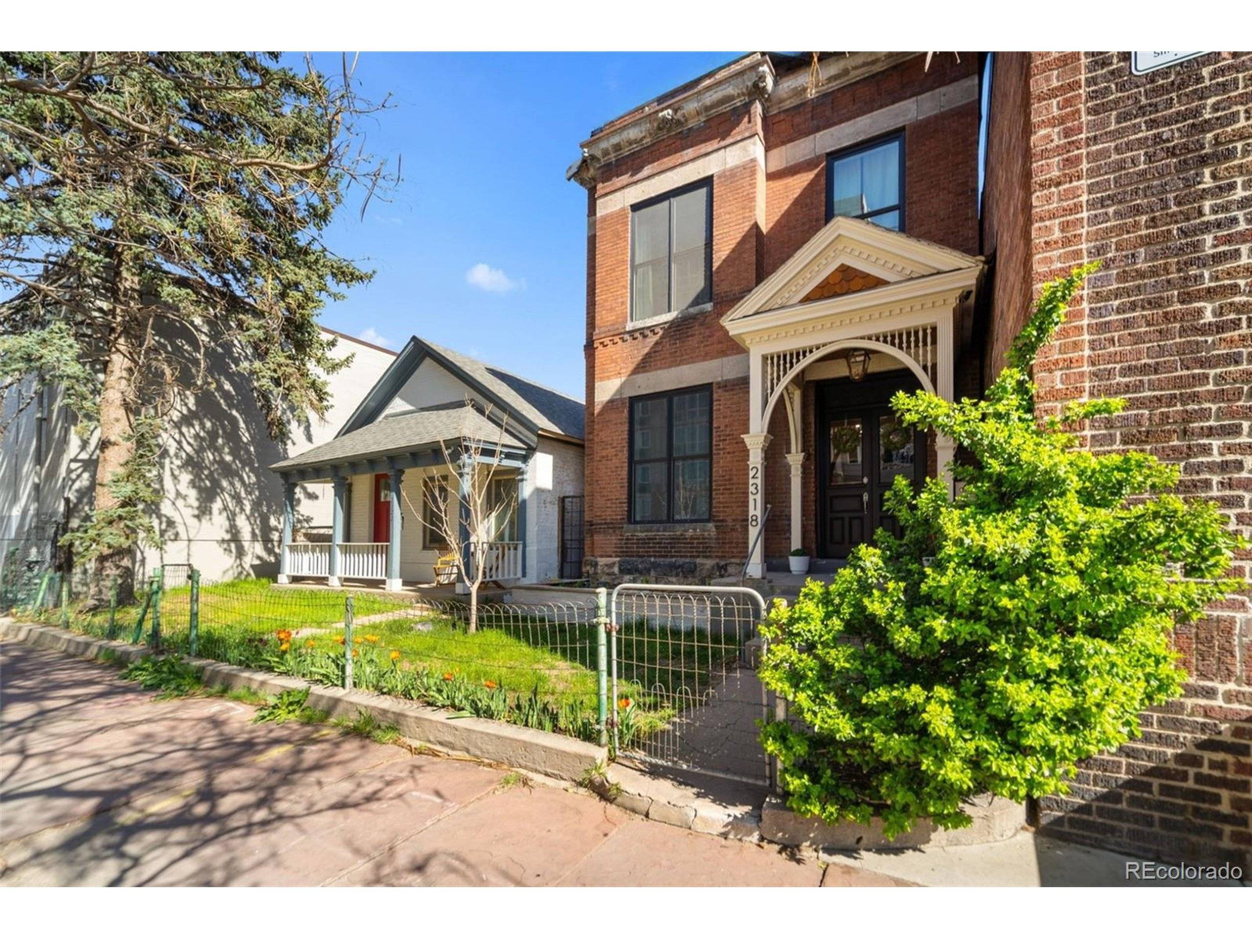 2322 Arapahoe St, Denver, CO 80205