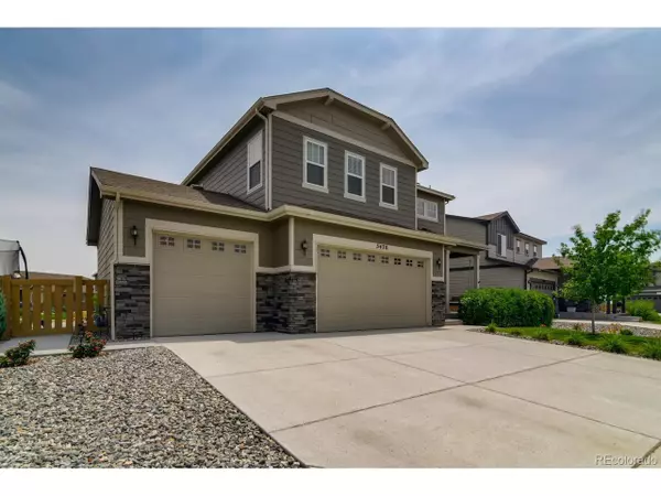 5470 Eagle Creek Dr, Timnath, CO 80547