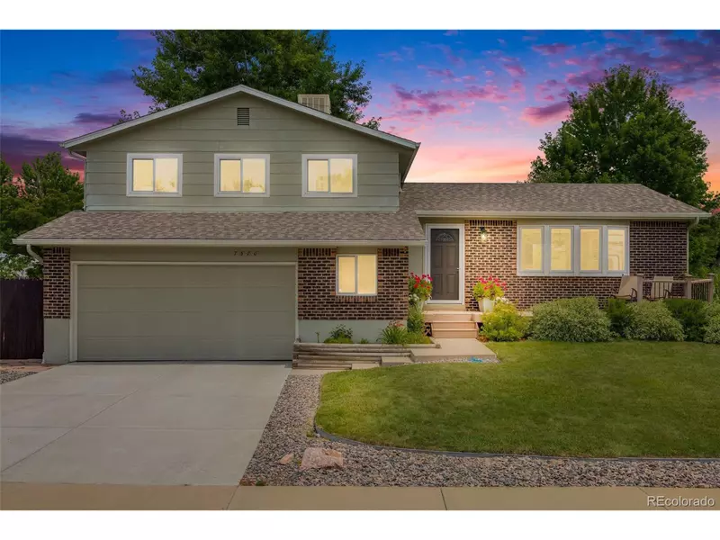 7370 Devinney Ct, Arvada, CO 80005
