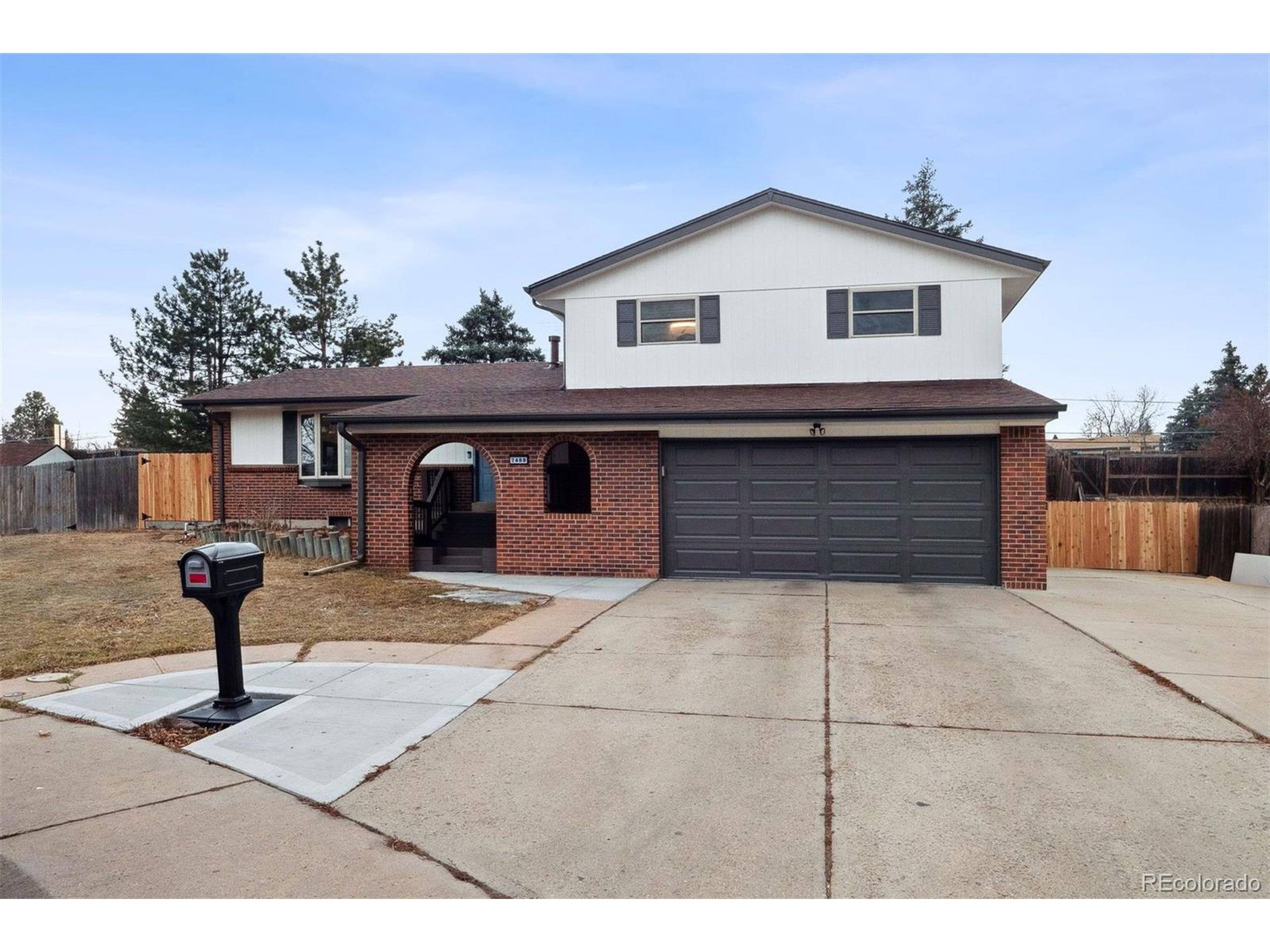 Centennial, CO 80122,7488 S Lafayette Cir E