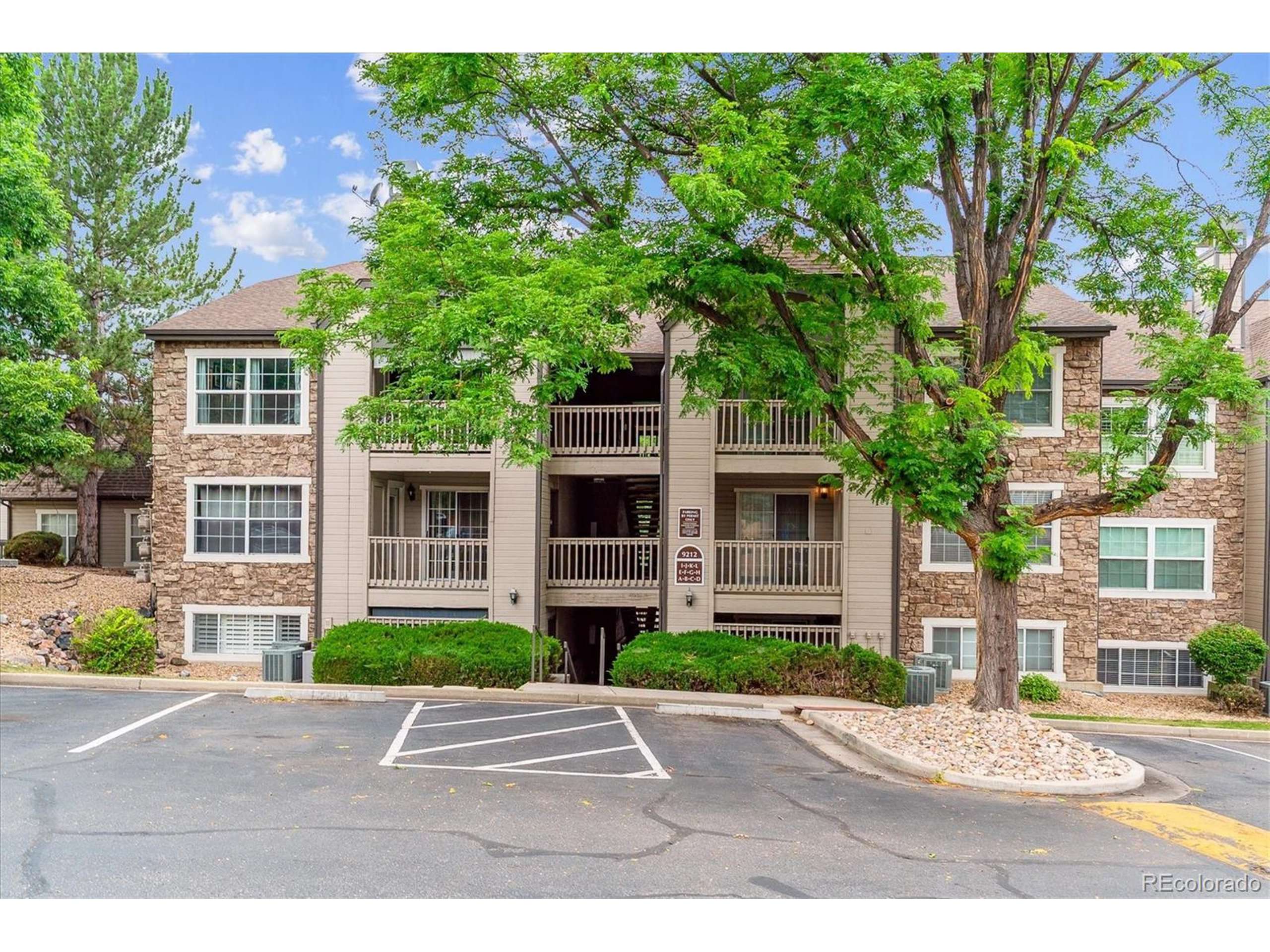 9212 E Arbor Cir #C, Englewood, CO 80111