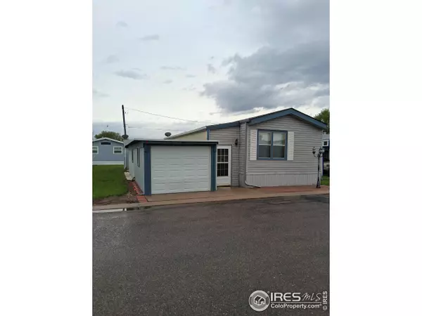 2200 37th St #18, Evans, CO 80620