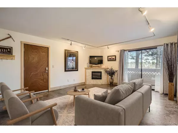 Lakewood, CO 80228,400 Zang St #1-105