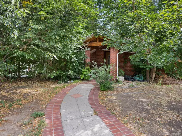 2828 Xavier St, Denver, CO 80212