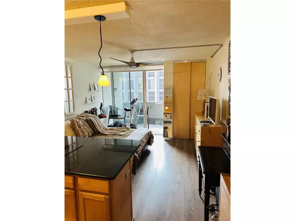 Denver, CO 80203,909 N Logan St #6D