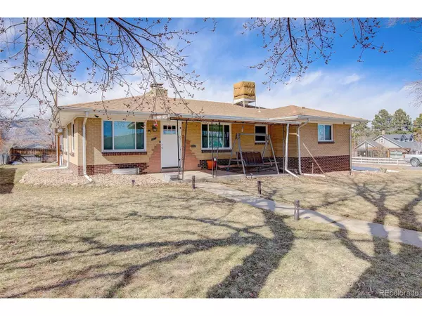 855 Nile Ct, Golden, CO 80401