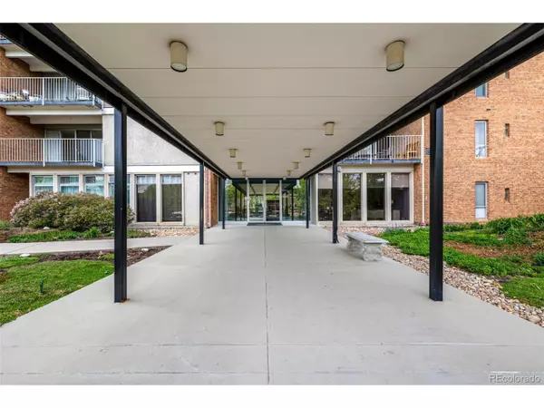 Denver, CO 80220,955 Eudora St #207E