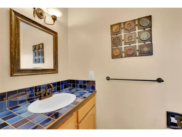 Centennial, CO 80112,6979 S Syracuse Ct