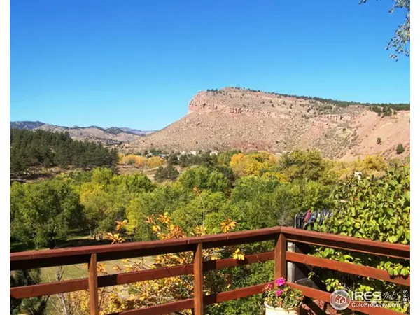 811 E 5th Ave, Lyons, CO 80540