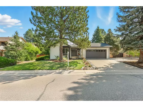 8230 S Kearney St,  Centennial,  CO 80112