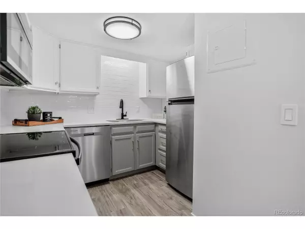 Aurora, CO 80017,15350 E Arizona Ave #106