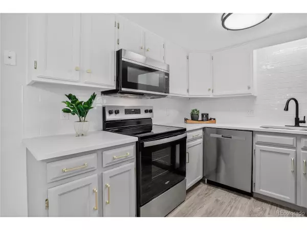 Aurora, CO 80017,15350 E Arizona Ave #106