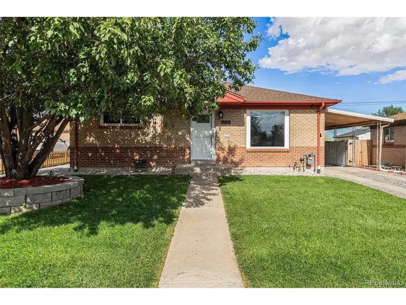 7000 Avrum Dr, Denver, CO 80221