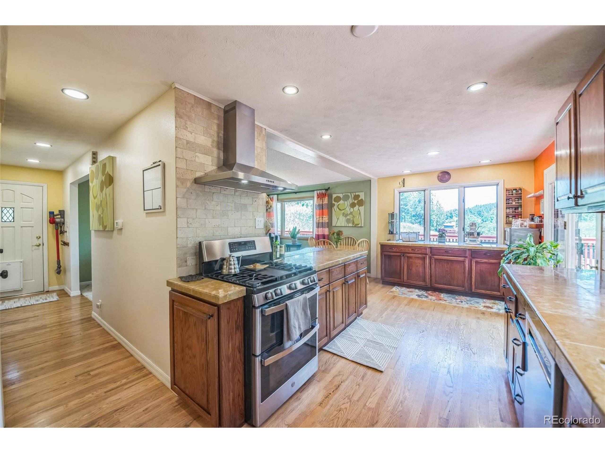 Golden, CO 80401,570 Columbine Ave