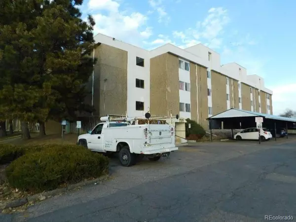 384 S Ironton St #304, Aurora, CO 80012