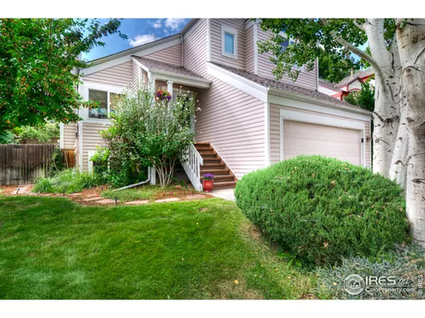 971 Arapahoe Cir, Louisville, CO 80027