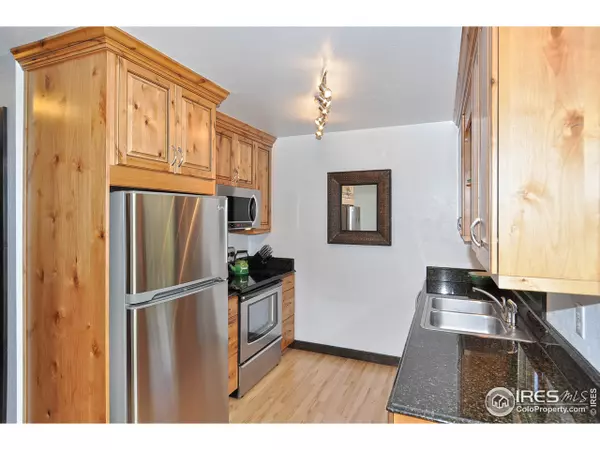 402 Mulberry Dr,  Loveland,  CO 80538