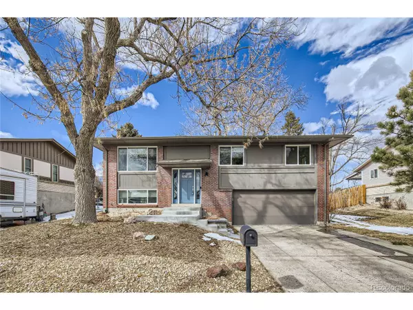 12851 W Jewell Cir, Lakewood, CO 80228