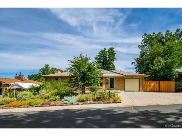 Centennial, CO 80121