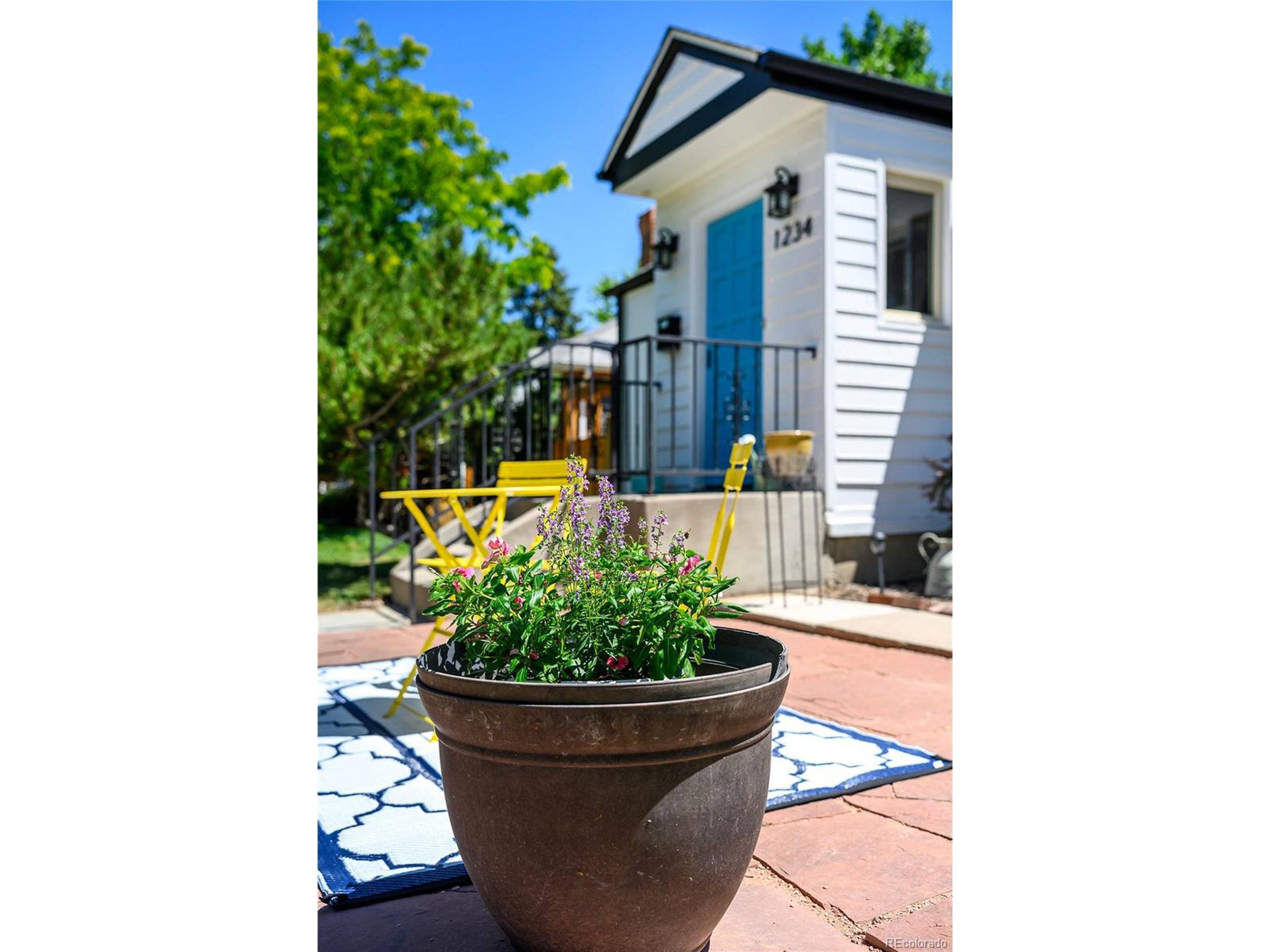 Denver, CO 80220,1234 Magnolia St