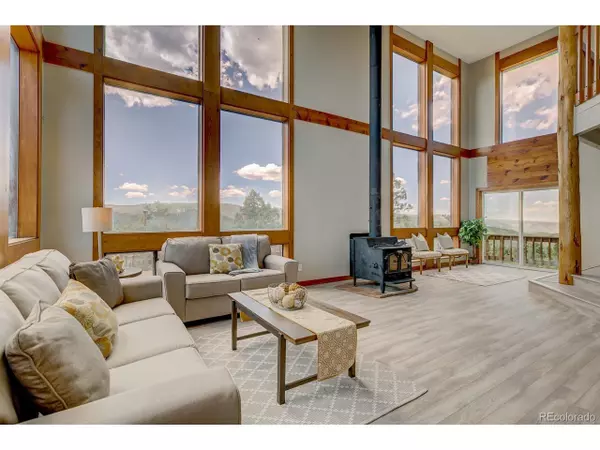 Larkspur, CO 80118,13237 Deer Ridge Way