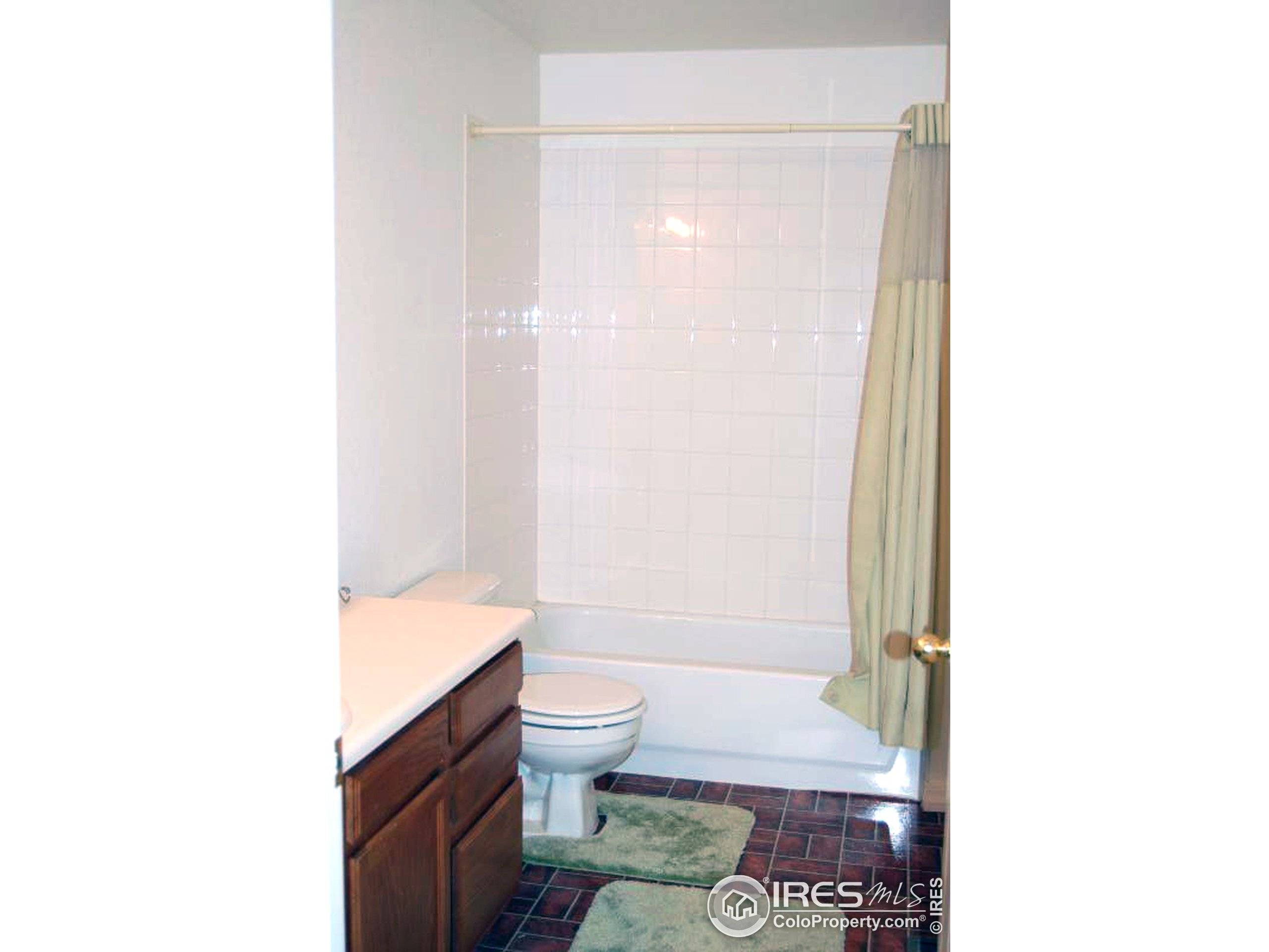 Lafayette, CO 80026,1064 Delta Dr #B