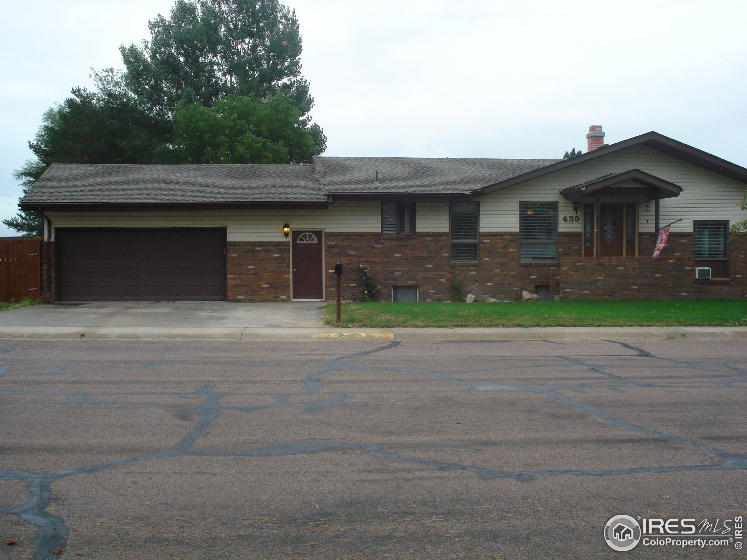 439 Cambridge St, Brush, CO 80723