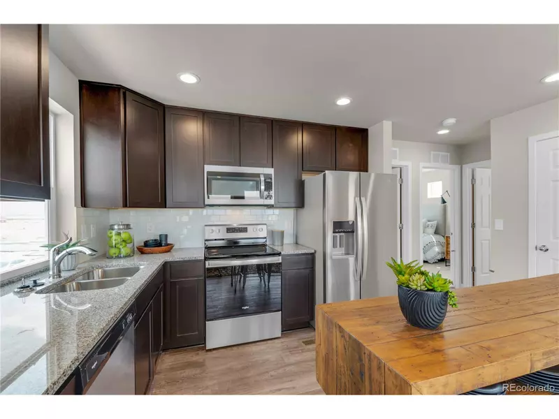 46550 Avery Ln, Bennett, CO 80102