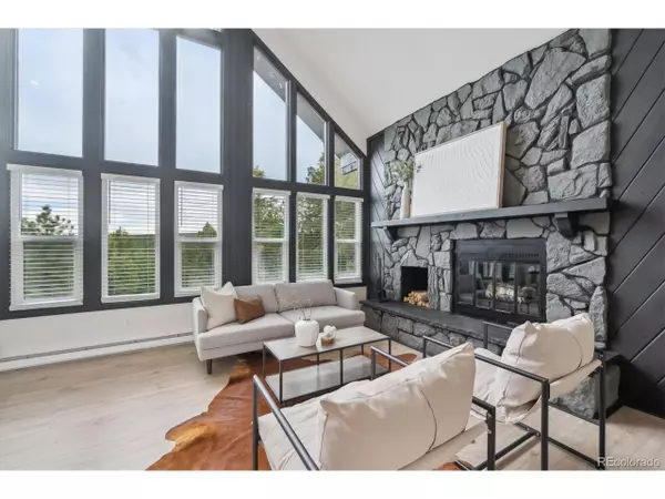 Larkspur, CO 80118,13910 Blue Jay Ln