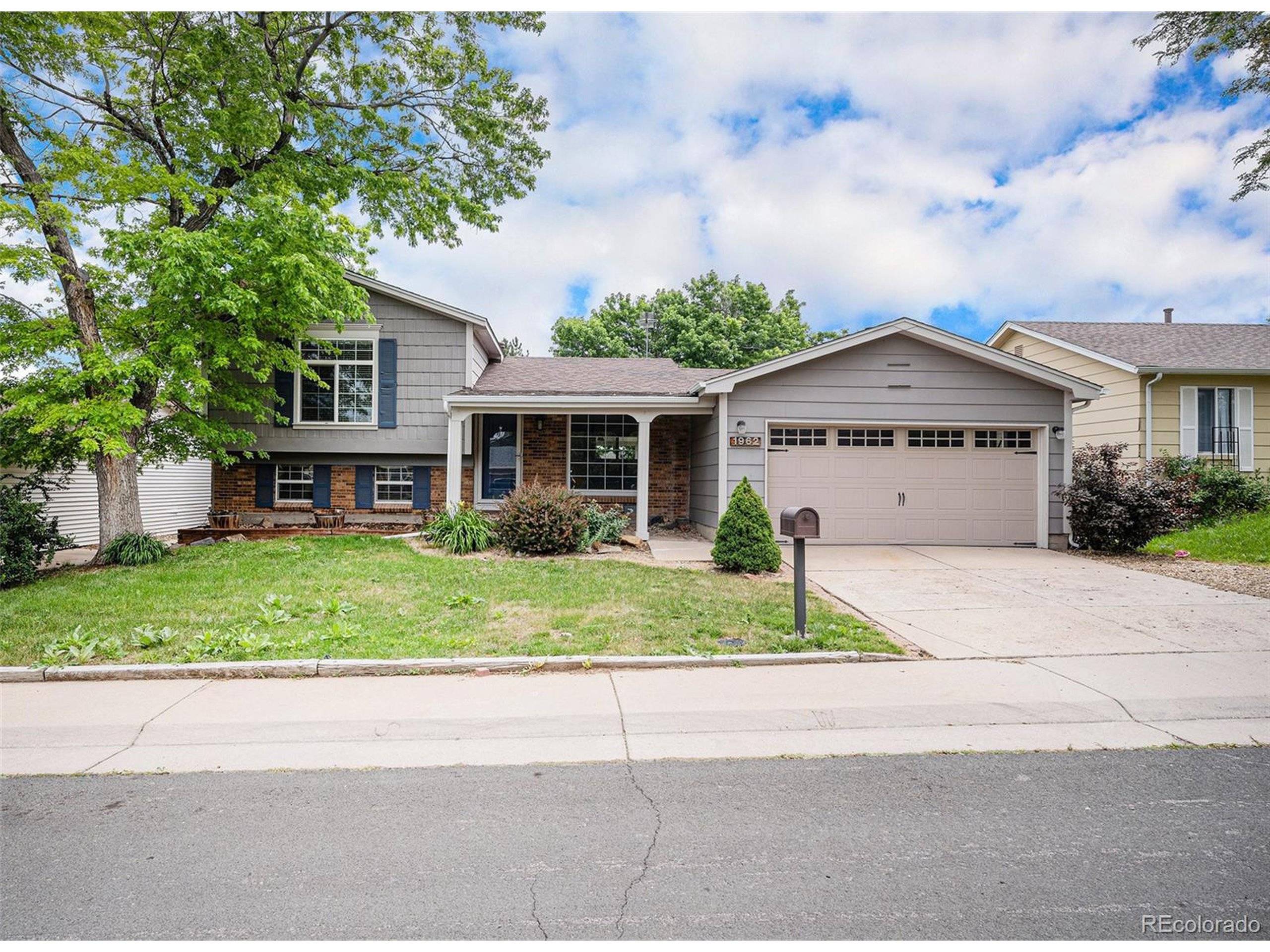 1962 S Ivory Way, Aurora, CO 80013