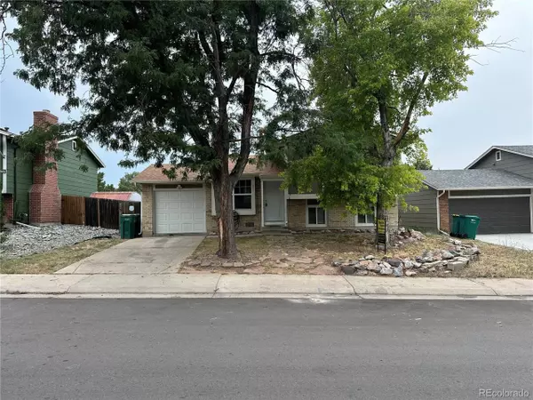 18851 E Oregon Dr, Aurora, CO 80017