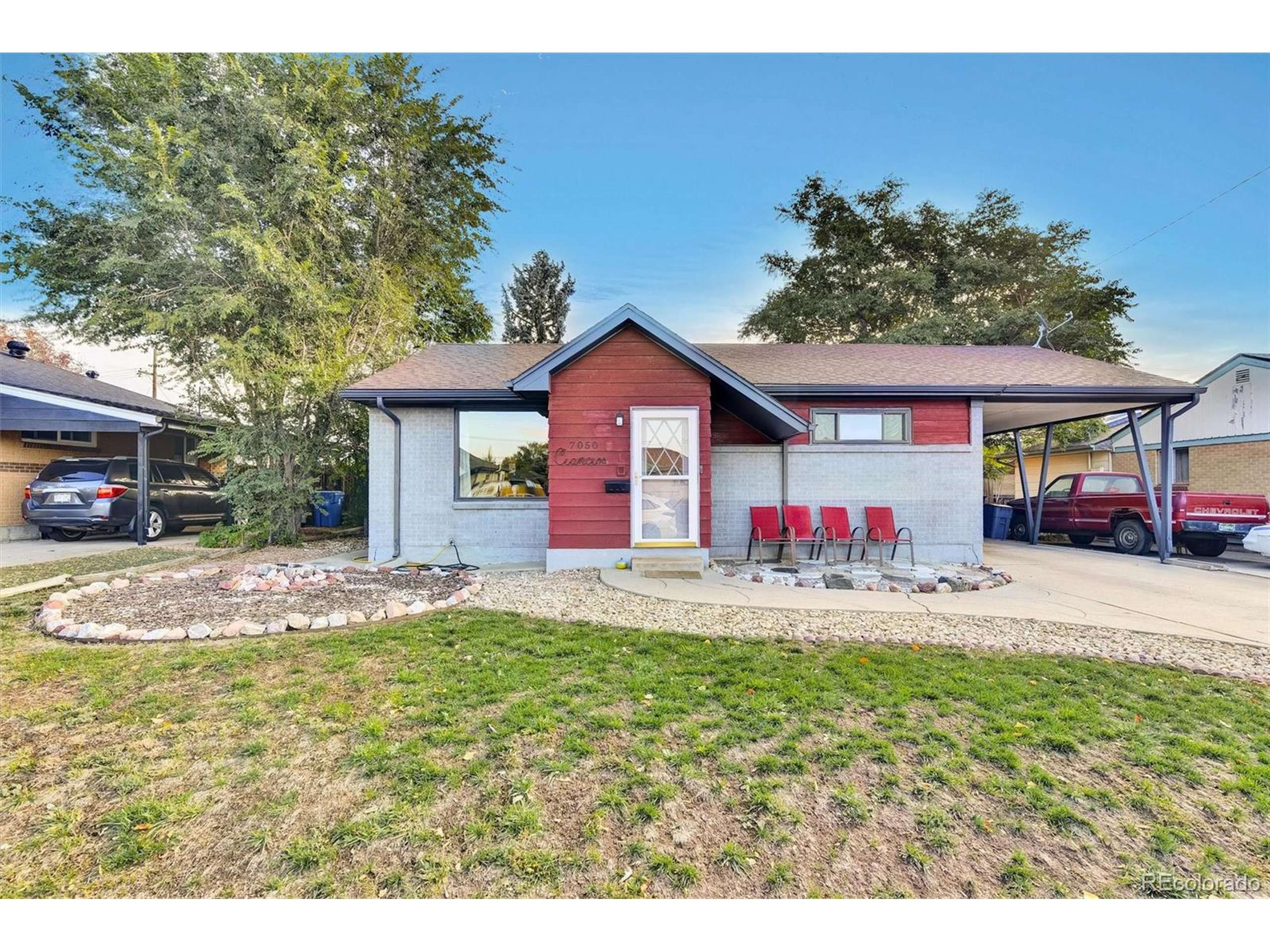 7050 Alan Dr, Denver, CO 80221