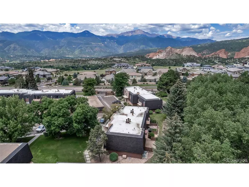 2963 Mesa Rd #B, Colorado Springs, CO 80904