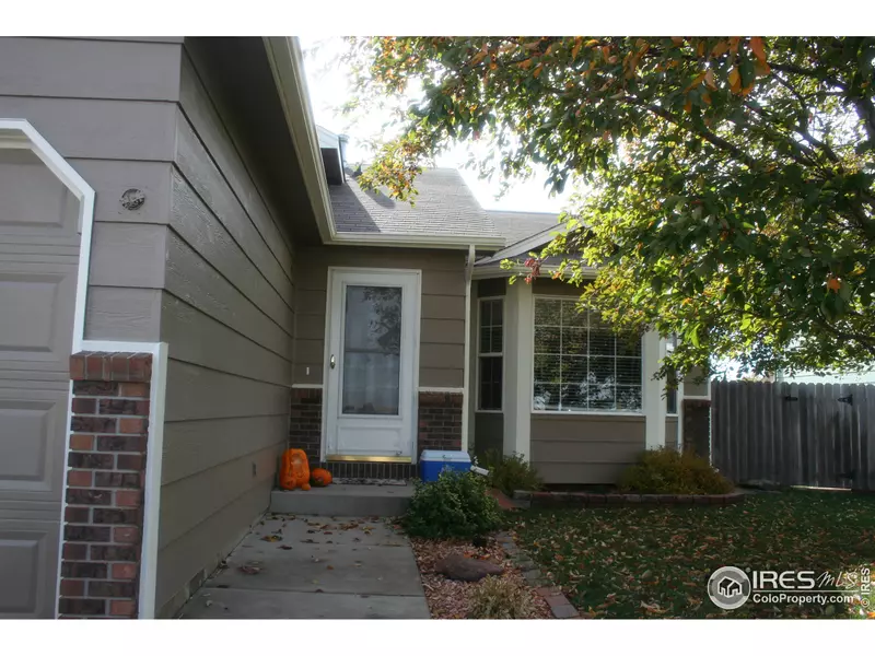 2304 Tori Ct, Johnstown, CO 80534