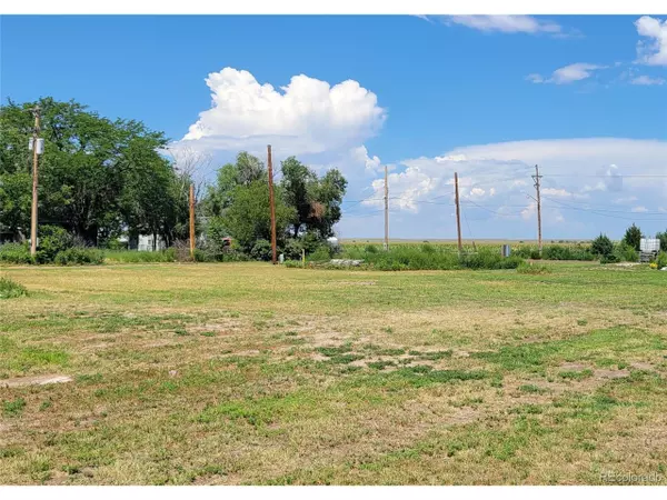 418 E 2nd St, Julesburg, CO 80737
