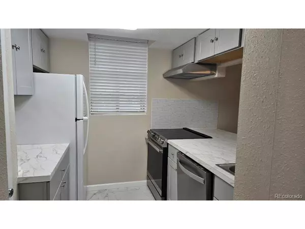 Aurora, CO 80014,12450 E Cornell Ave #101