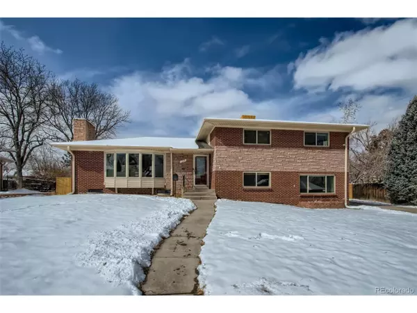 155 Dudley St, Lakewood, CO 80226