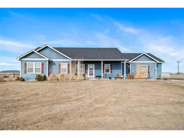 253 E 8th Ave, Byers, CO 80103