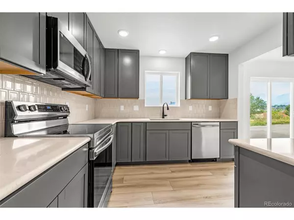 Colorado Springs, CO 80907,751 Little Bear Grv