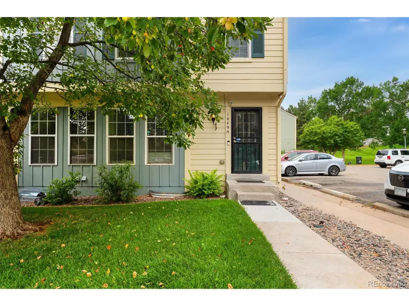 1649 S Ivory Cir #A, Aurora, CO 80017